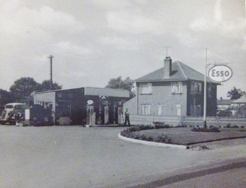 File:Esso Garage (Grimmers) Mousehold Lane.jpg