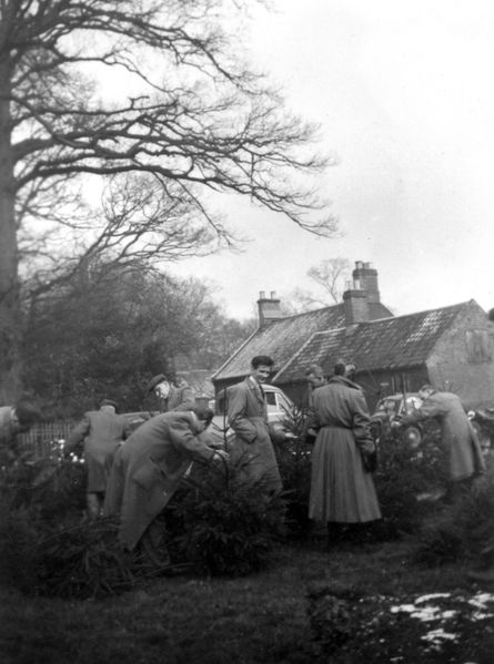 File:Dunger Photos0001.jpg