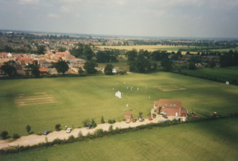 File:014r0ae300uk.jpg